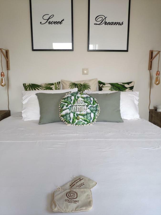 Olive Tree Cottage 2 Néa Péramos Eksteriør billede