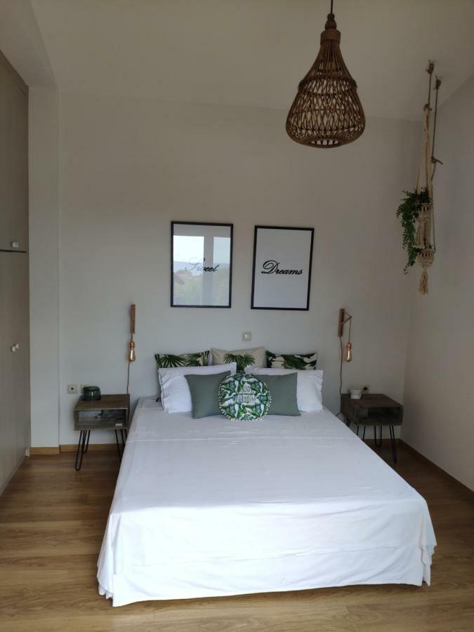 Olive Tree Cottage 2 Néa Péramos Eksteriør billede