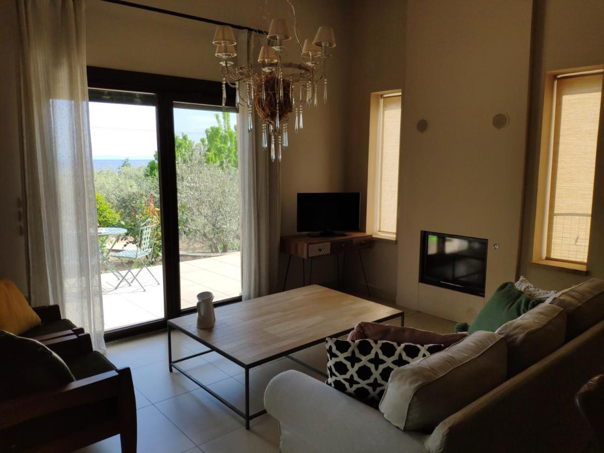 Olive Tree Cottage 2 Néa Péramos Eksteriør billede